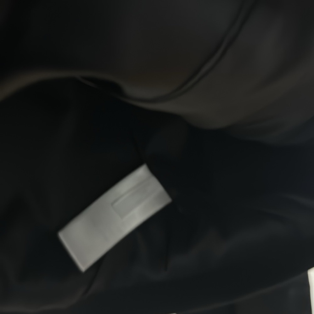 Cropped Tuxedo Blazer - Picture 8 of 11